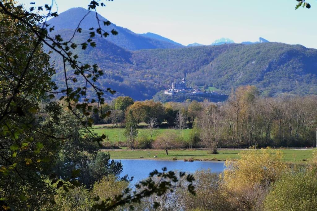 Cottage Les Pyrenees Au Bord De L'Eau Barbazan Eksteriør billede